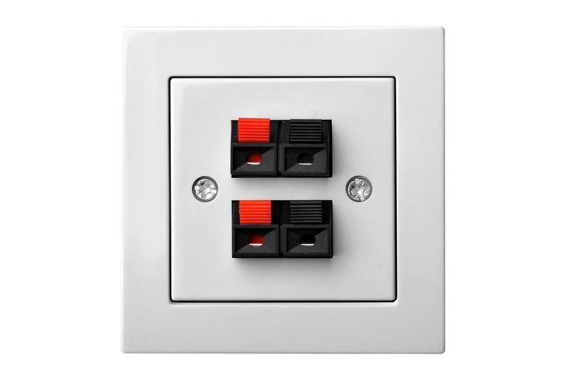 Аудио розетка Двухместная Белая LIREGUS EPSILON 28-037