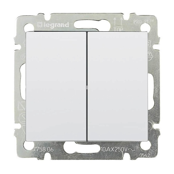 Выключатель двухклавишный Legrand Valena 10A 250V белый 774405