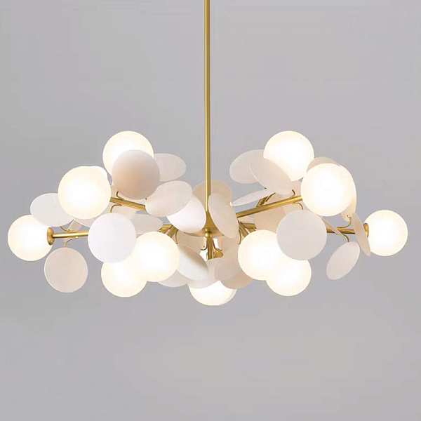 Люстра MATISSE Chandelier white | 15 ламп; диаметр 90 см, высота 30 см