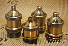 Патрон LED7 Future Lighting Loft Industry Bronze Holder